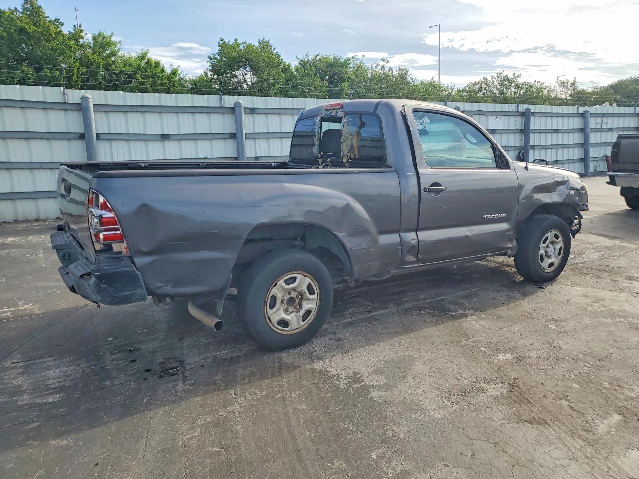2011 Toyota Tacoma Base Silver vin: 5TFNX4CN4BX003784