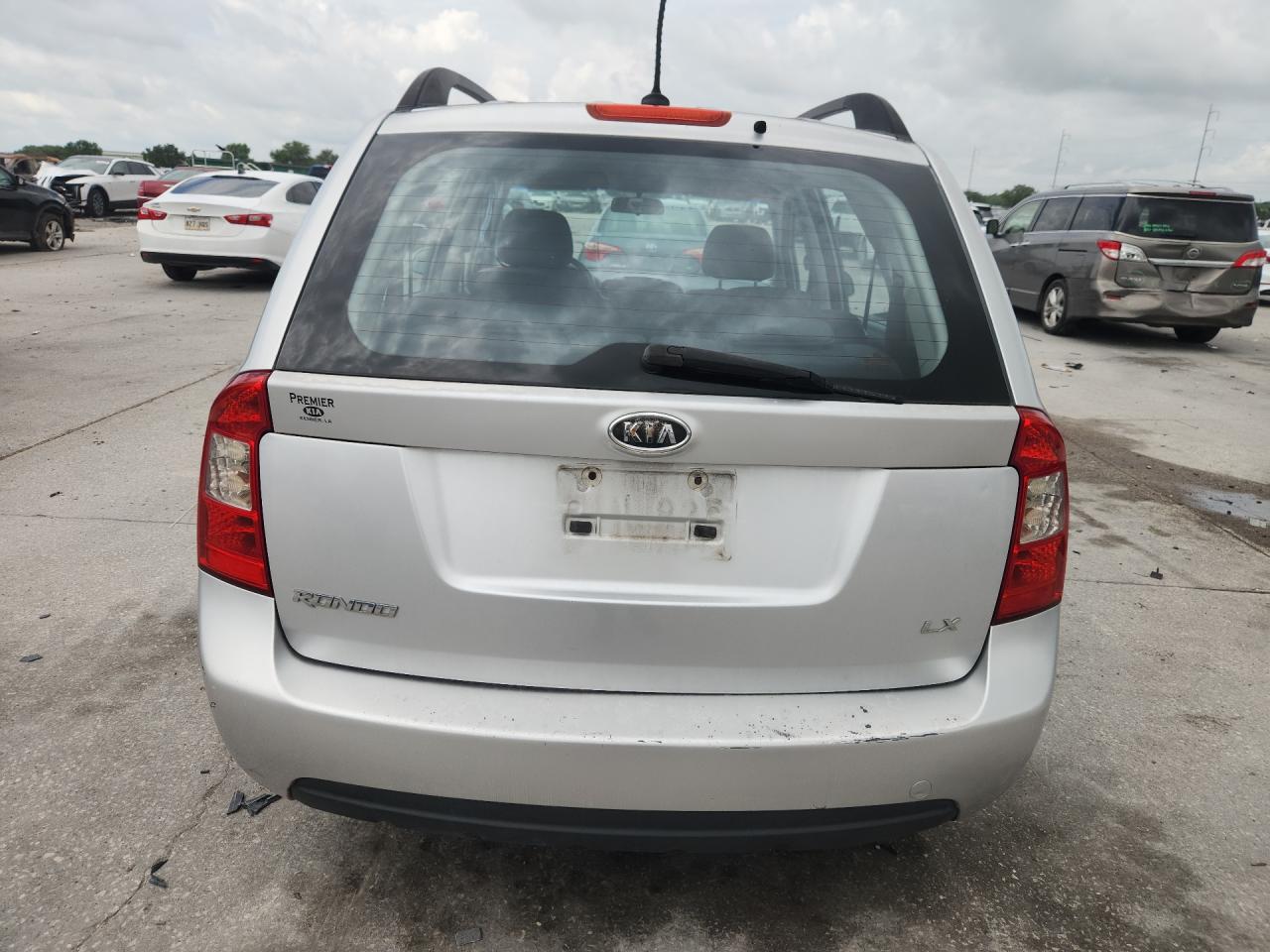 2009 Kia Rondo Base Серебряный vin: KNAFG528797271788
