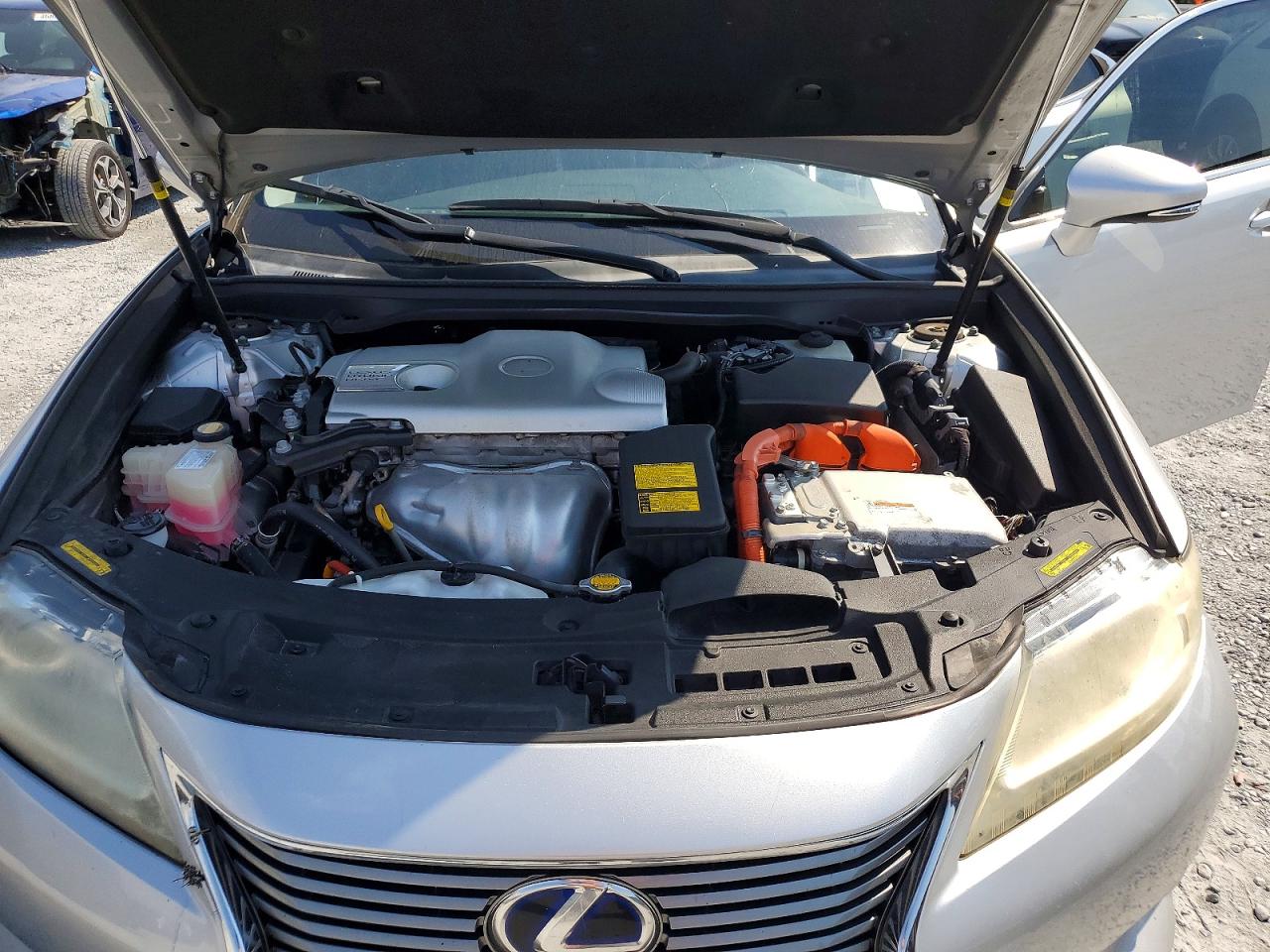 2013 Lexus Es 300h Base Серебряный vin: JTHBW1GG8D2032185