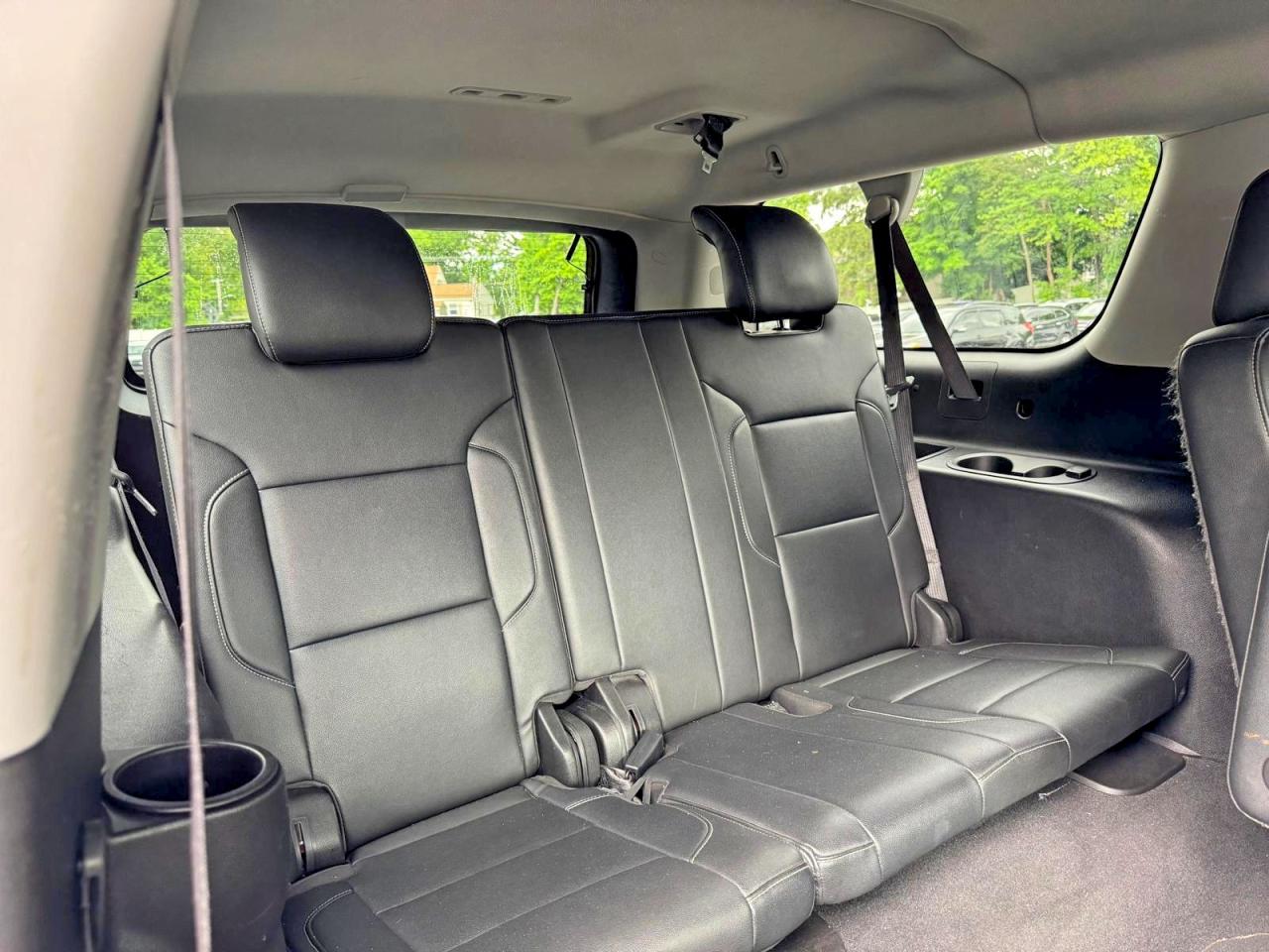 2019 Chevrolet Suburban K1500 Lt Белый vin: 1GNSKHKC1KR273818