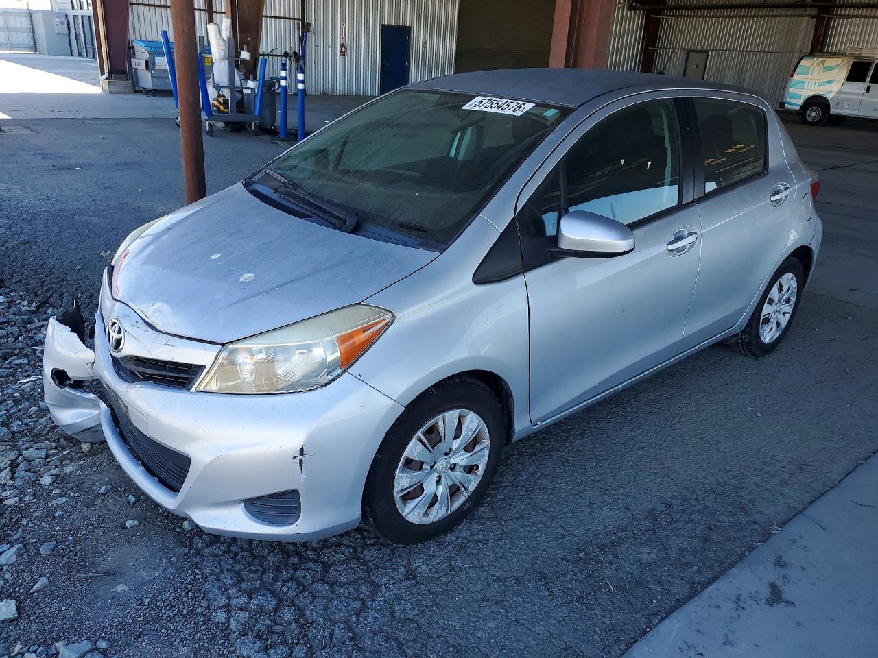 2014 Toyota Yaris 5-door L Fleet Gray vin: VNKKTUD31EA007012