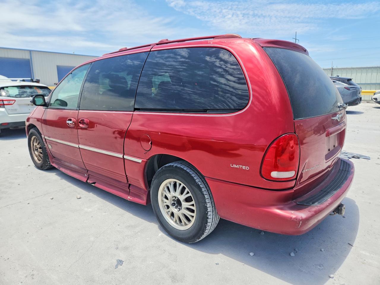 2000 Chrysler Town & Country Limited Темно-бордовый vin: 1C4GP64L7YB614285