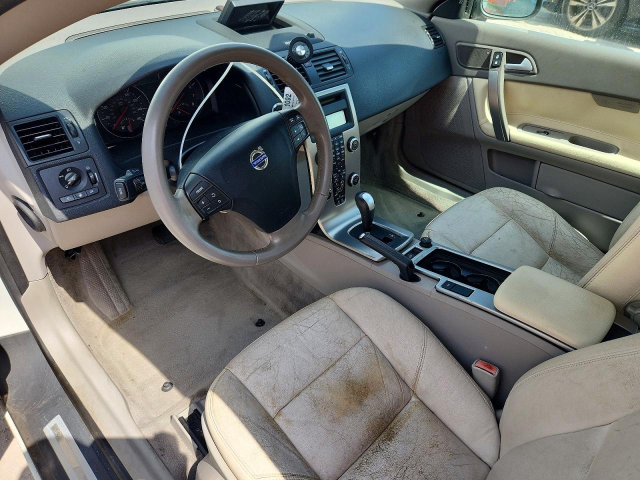 2009 Volvo C70 T5 White vin: YV1MC67239J075716