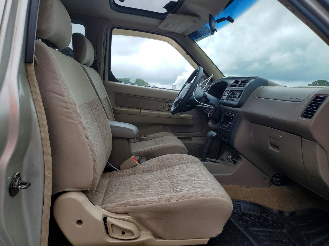 2000 Nissan Frontier Xe Desert Runner Silver vin: 1N6ED26T6YC321510