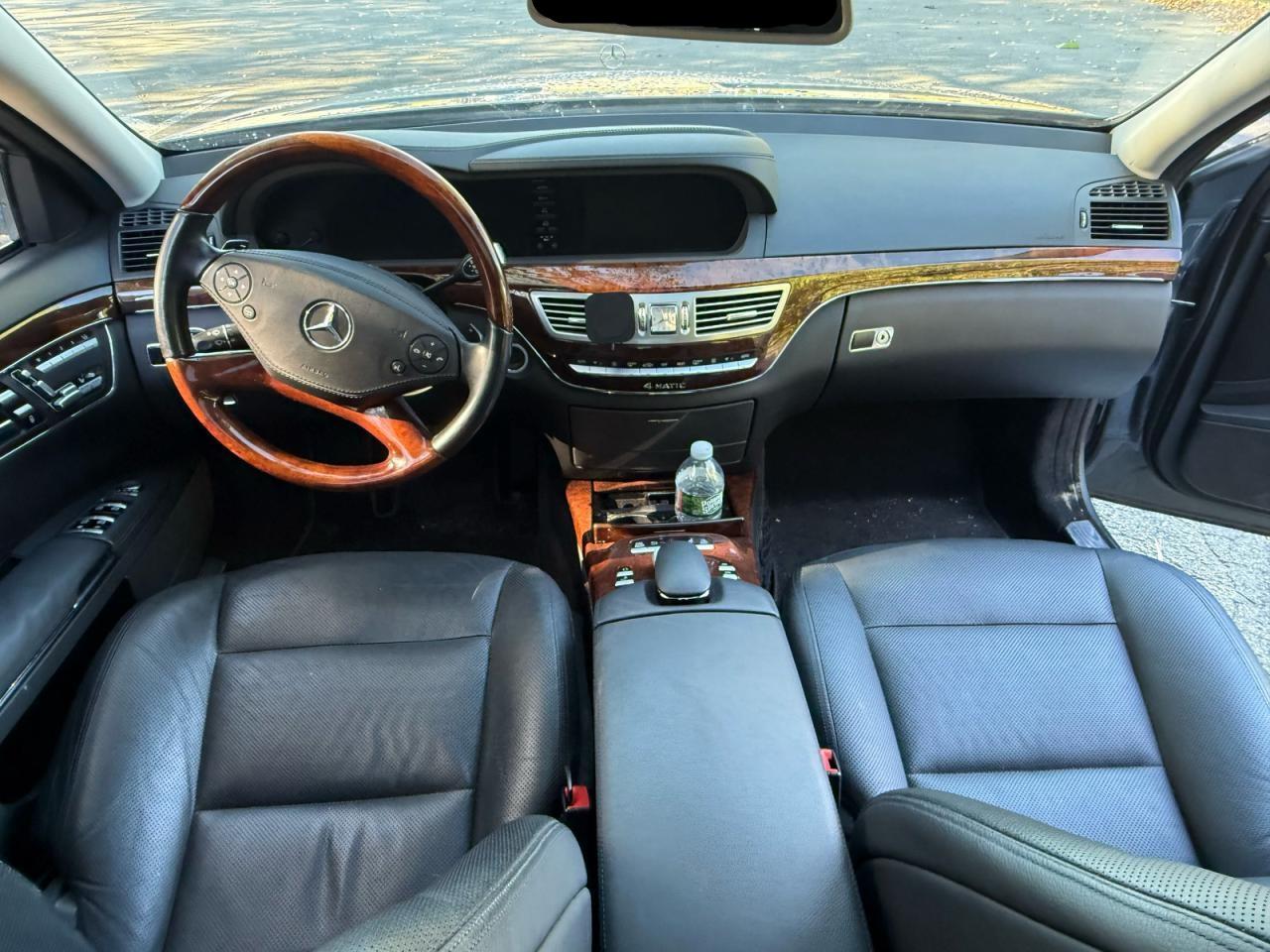 2011 Mercedes-benz S 550 4matic Blue vin: WDDNG8GB1BA419906