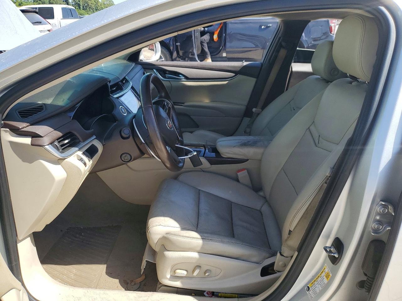 2014 Cadillac Xts Серебряный vin: 2G61L5S30E9289400