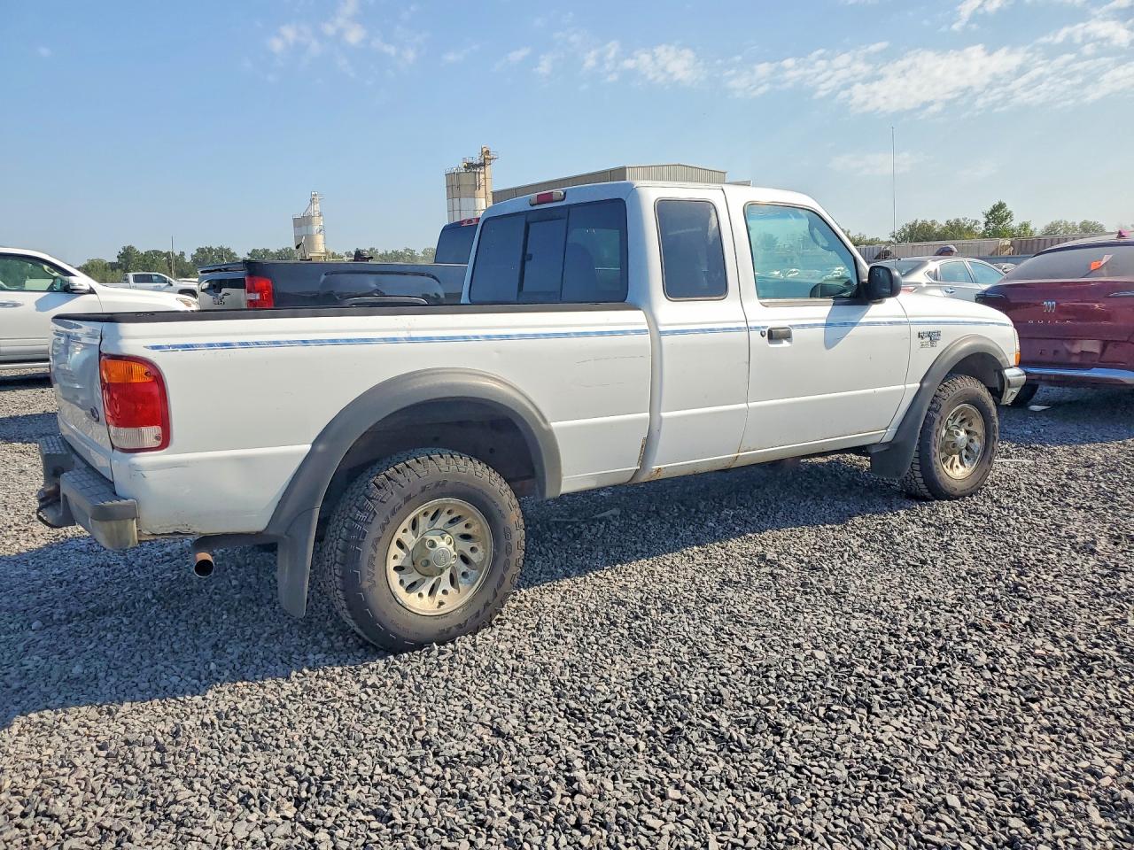 1998 Ford Ranger Super Cab Белый vin: 1FTZR15X8WPA20845