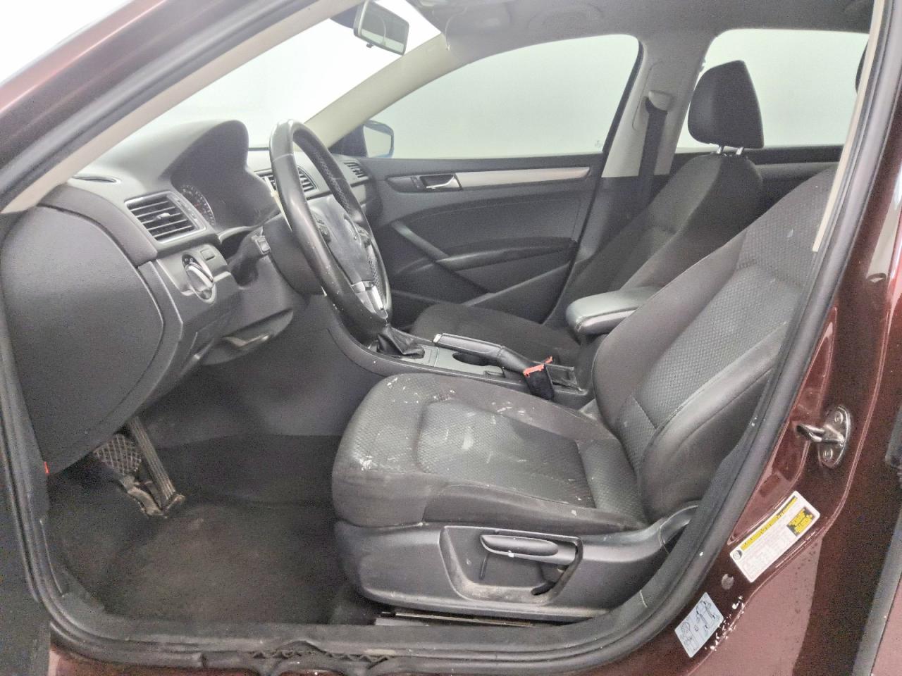 2013 Volkswagen Passat S Burgundy vin: 1VWAP7A39DC052052