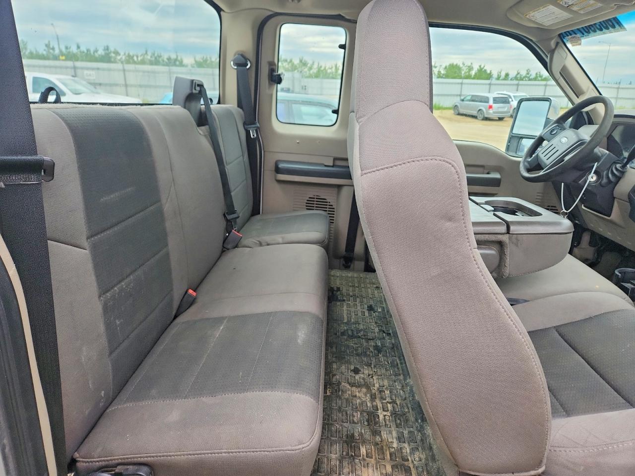 2009 Ford F250 Super Duty Белый vin: 1FTSX21599EA52348