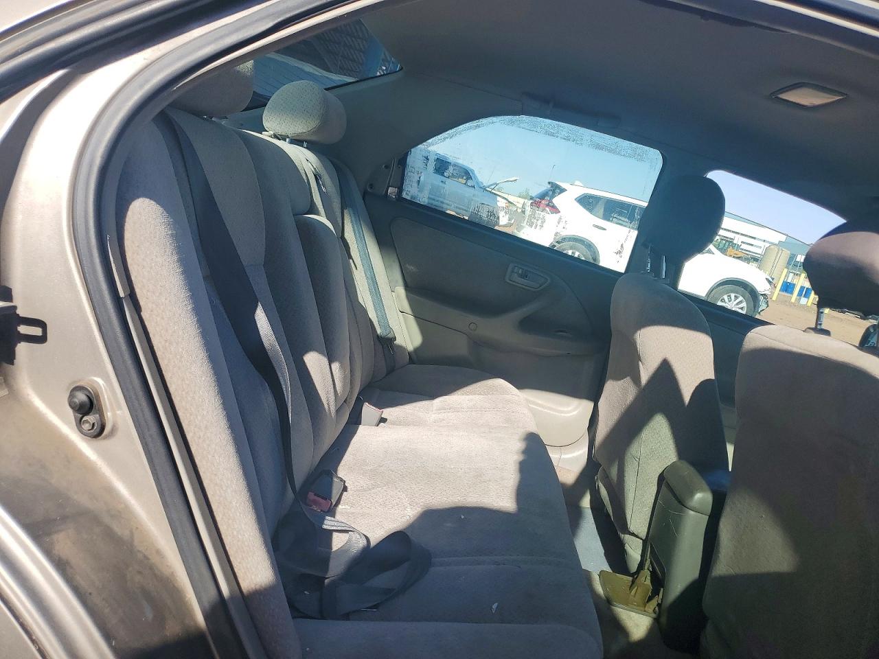 2000 Toyota Camry Le Silver vin: 4T1BG22K4YU694576