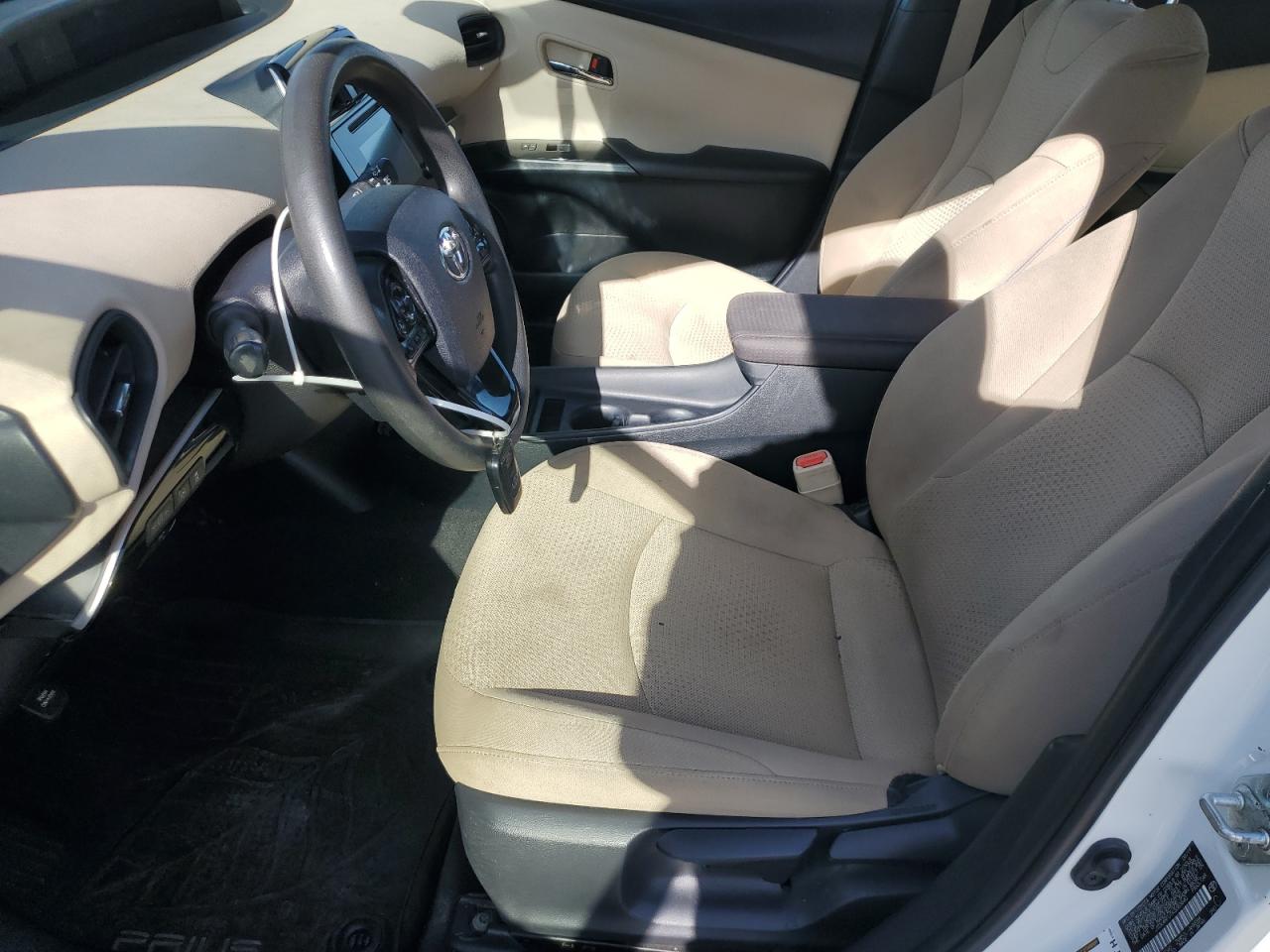 2019 Toyota Prius White vin: JTDKARFU1K3083640