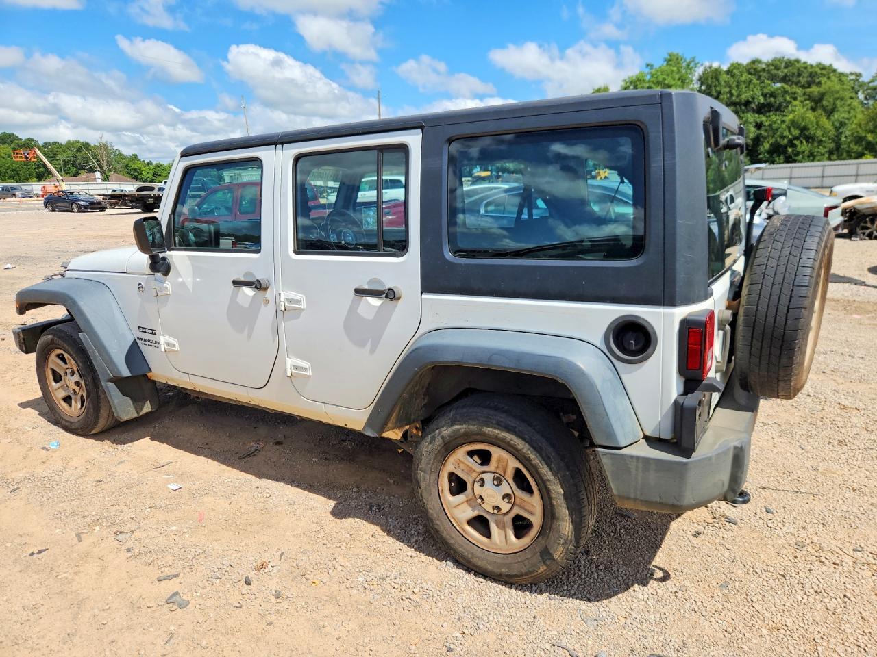 2015 Jeep Wrangler Unlimited Sport White vin: 1C4BJWKG7FL725590