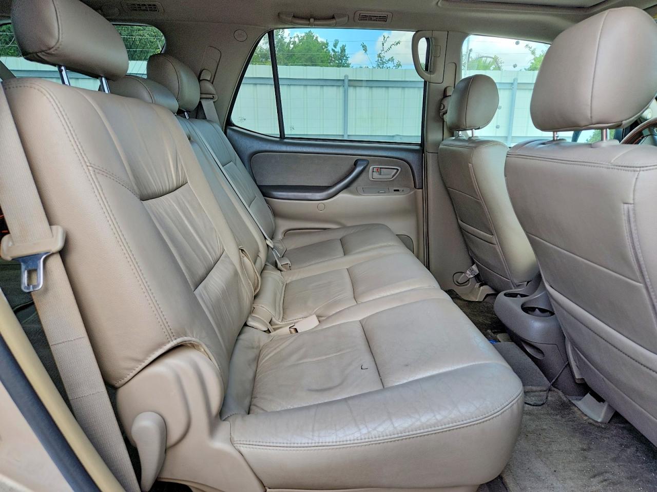 2007 Toyota Sequoia Sr5 Beige vin: 5TDBT44A47S290647