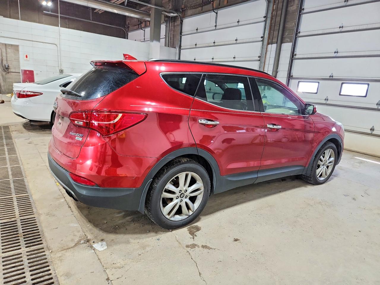 2013 Hyundai Santa Fe Sport 2.0t Silver vin: 5XYZUDLA8DG005261