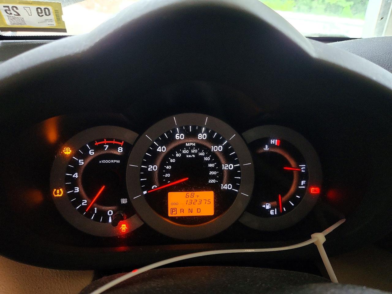 2011 Toyota Rav4 Base Tan vin: 2T3BF4DV0BW161760