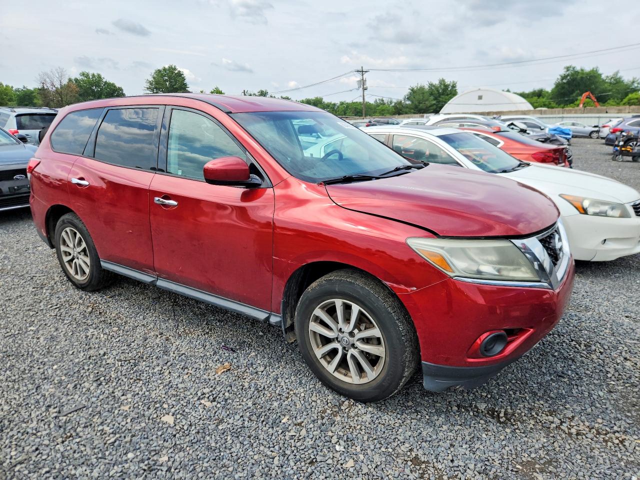 2014 Nissan Pathfinder S Red vin: 5N1AR2MM2EC721389