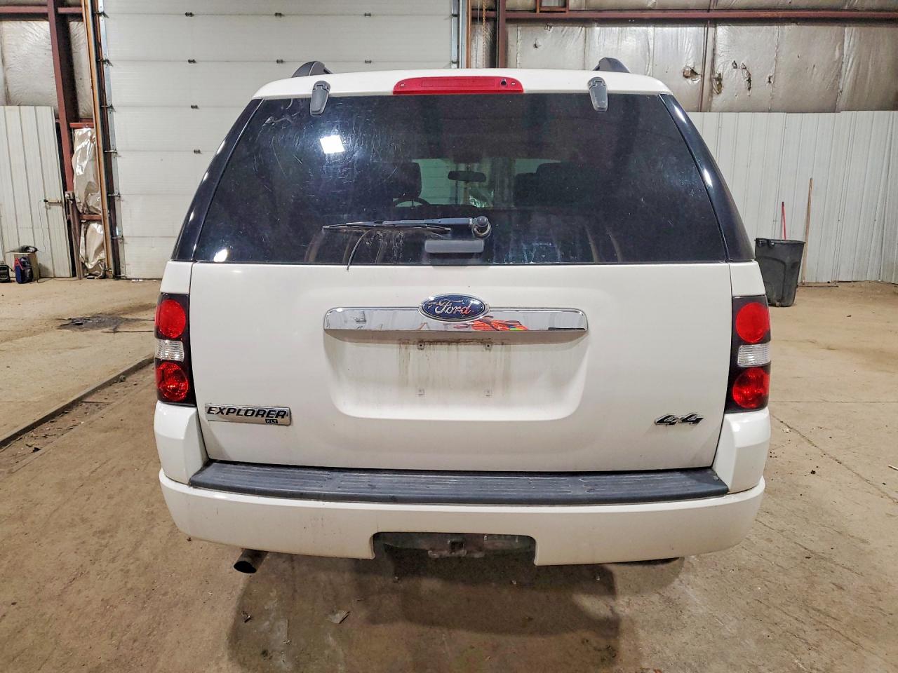 2008 Ford Explorer Xlt White vin: 1FMEU73E48UA93051
