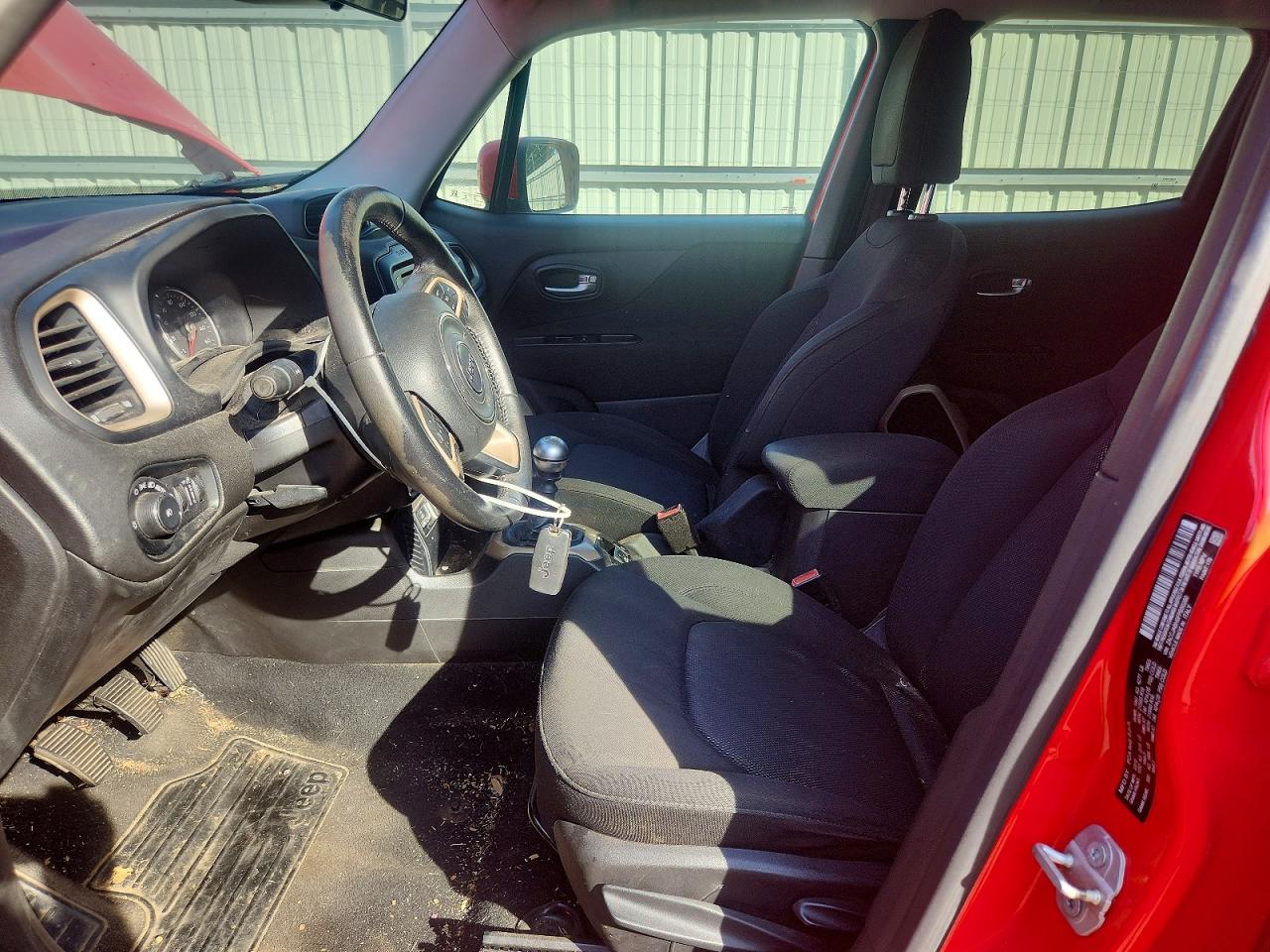 2015 Jeep Renegade Latitude Red vin: ZACCJABH9FPB50260