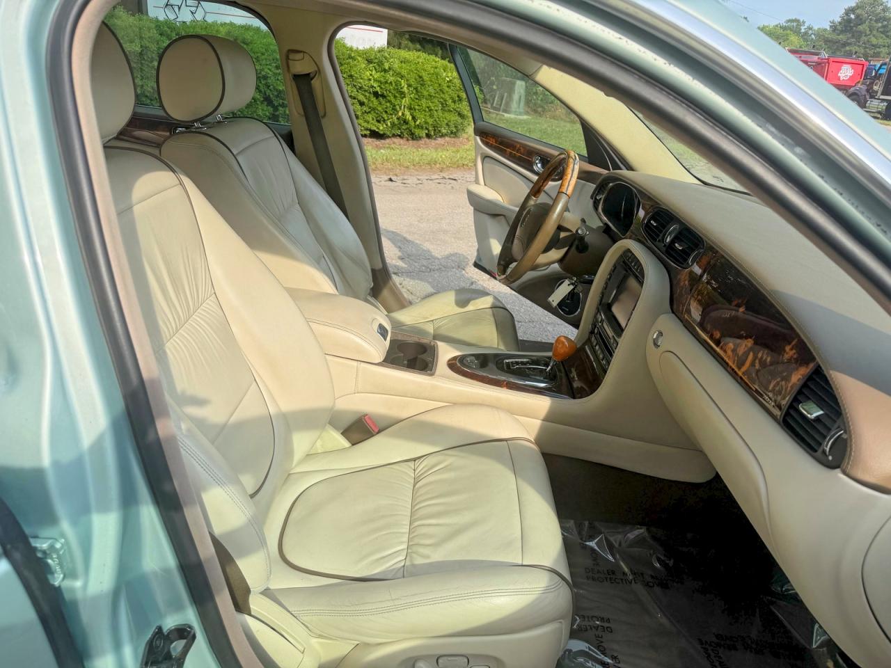 2005 Jaguar Vandenplas Blue vin: SAJWA82C55SG45255