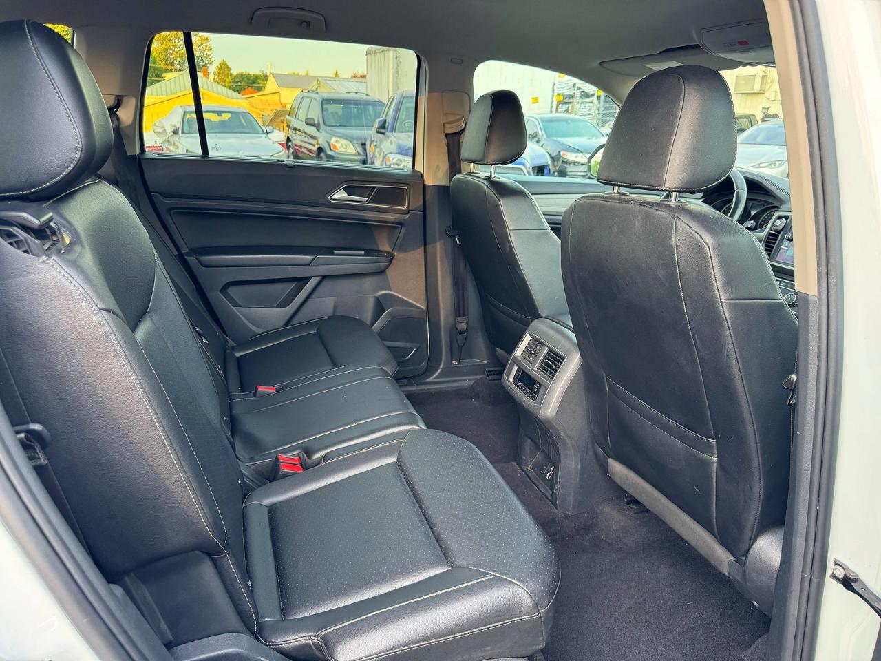 2018 Volkswagen Atlas Se White vin: 1V2KR2CA3JC572144