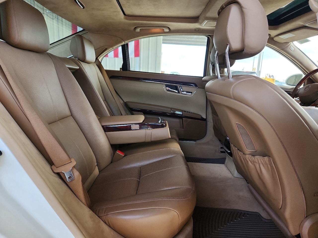 2007 Mercedes-benz S 600 White vin: WDDNG76X97A119058