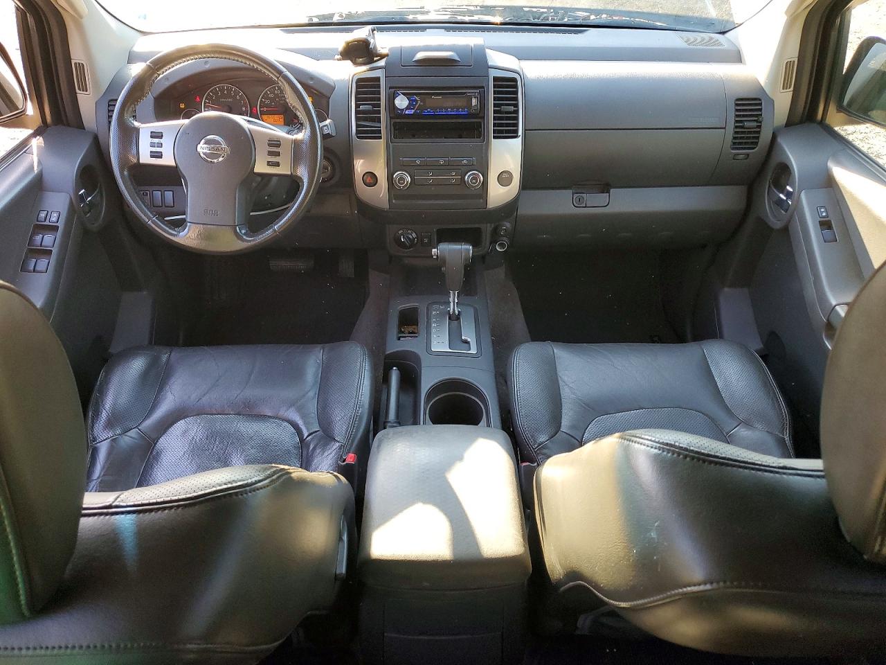 2010 Nissan Xterra X Black vin: 5N1AN0NW3AC503679