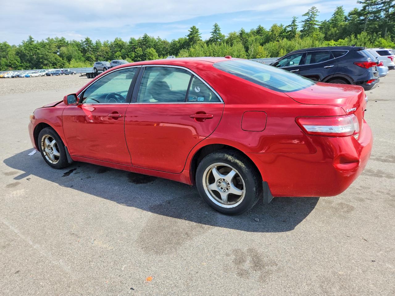 2010 Toyota Camry Le Red vin: 4T4BF3EK1AR079158