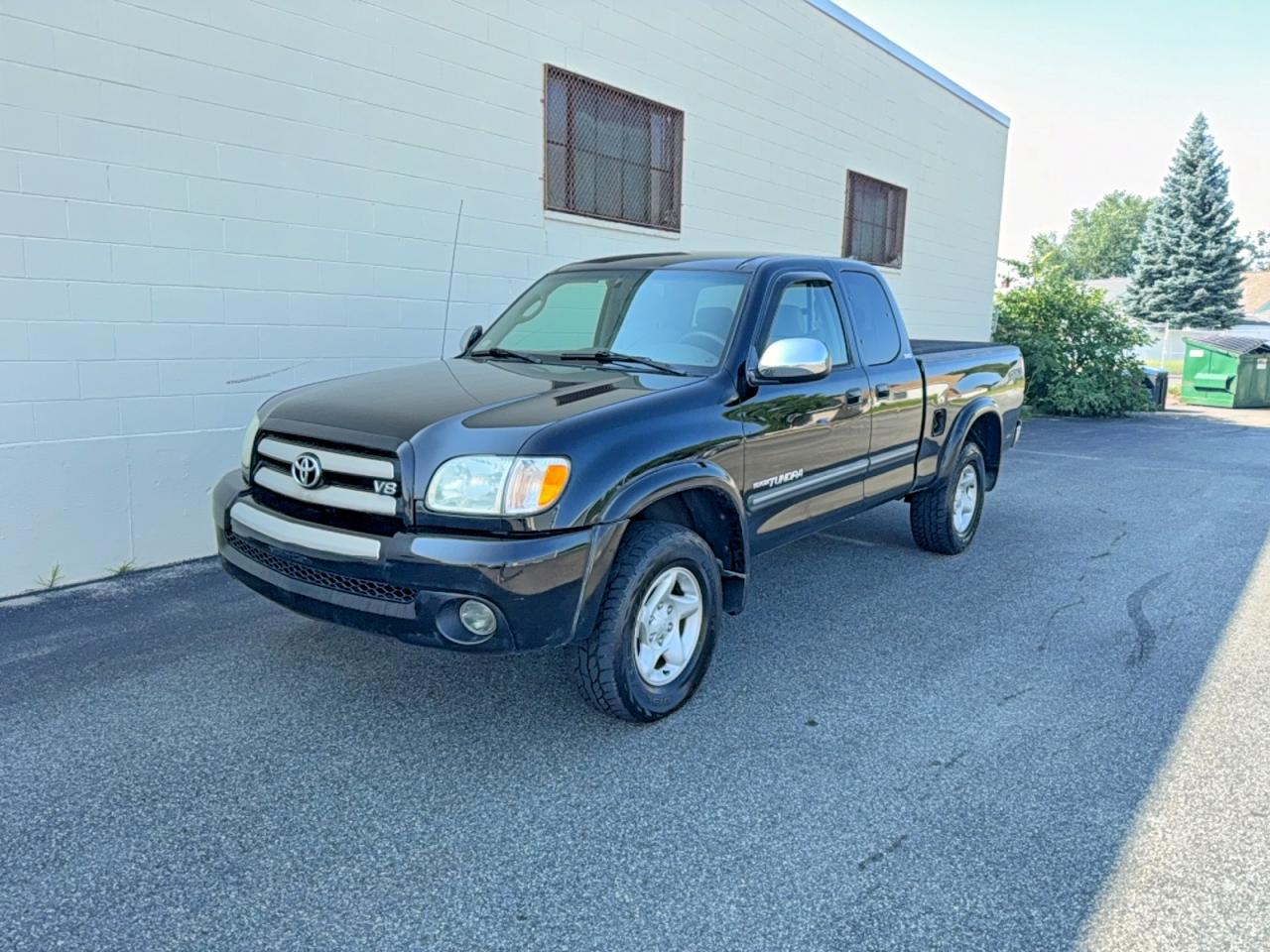 2004 Toyota Tundra Sr5 Black vin: 5TBBT44104S452116