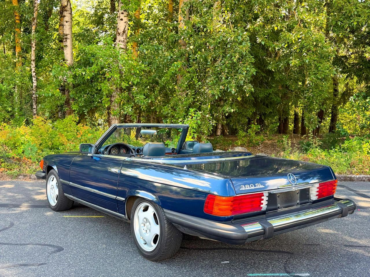 1981 Mercedes-benz 380 Sl Blue vin: WDBBA45A7BB007242