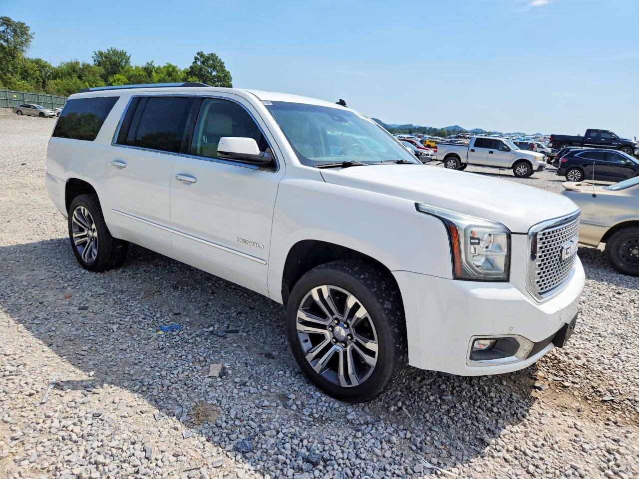 2015 Gmc Yukon Xl Denali White vin: 1GKS1JKJXFR290435