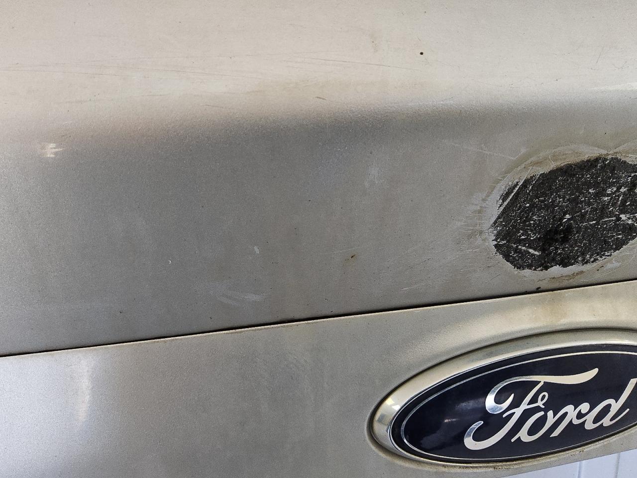 2014 Ford Escape Se Silver vin: 1FMCU9G9XEUC09574 Damage: Deck Lid, Heavy Scratch, 3 To 4 Inches