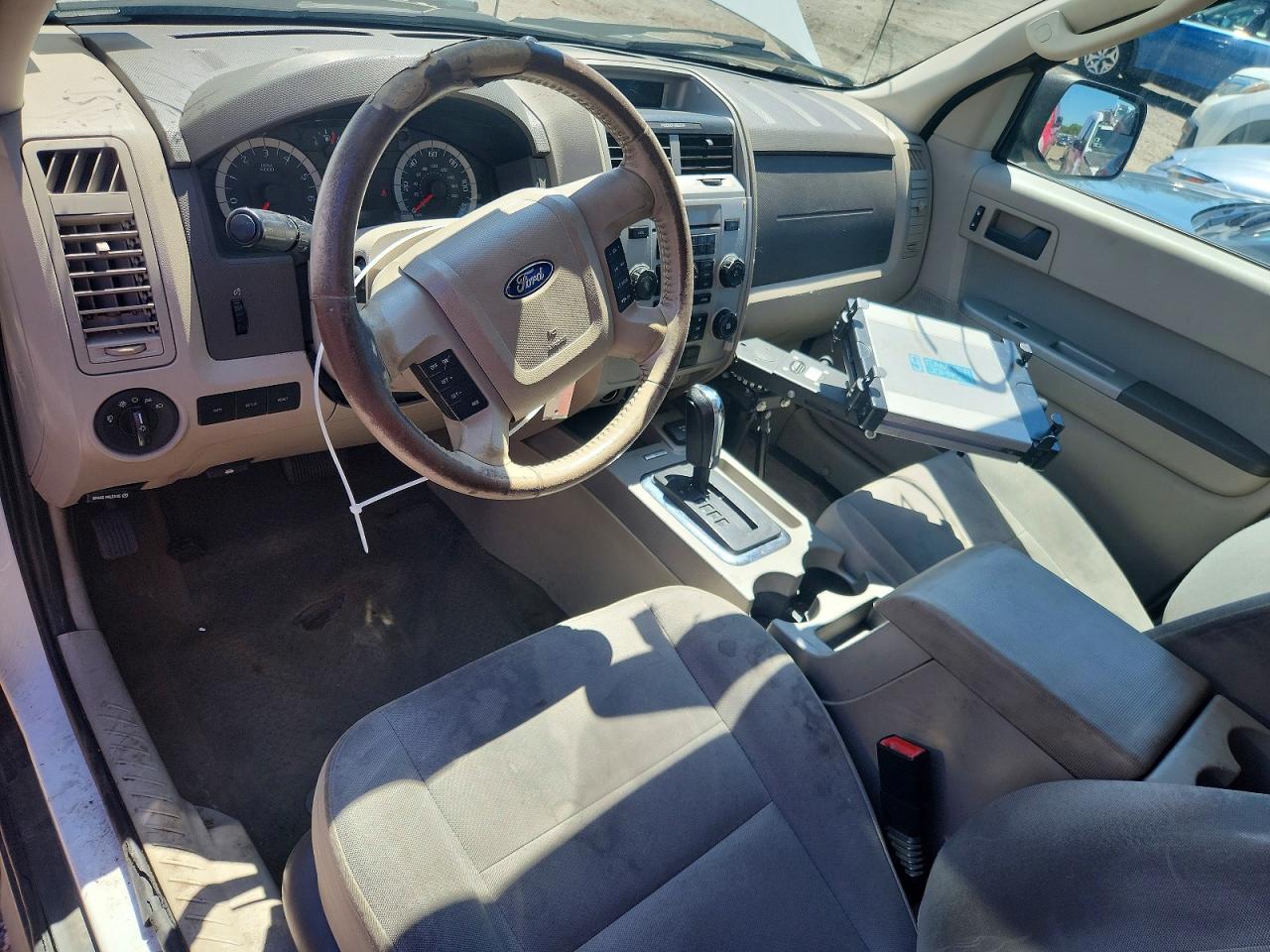 2011 Ford Escape Hybrid Белый vin: 1FMCU5K37BKB48803