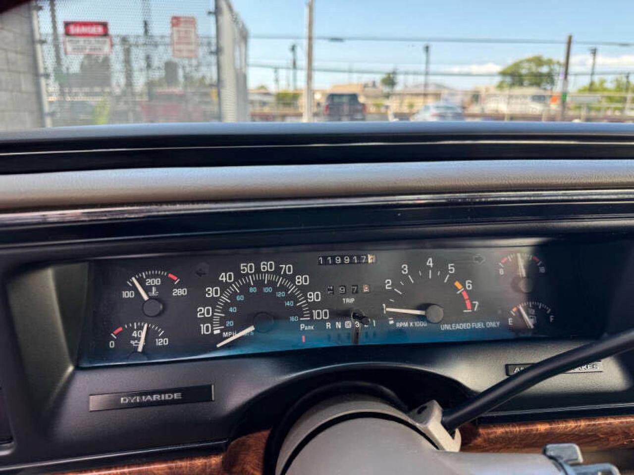 1996 Buick Park Avenue Tan vin: 1G4CW52K8TH619048