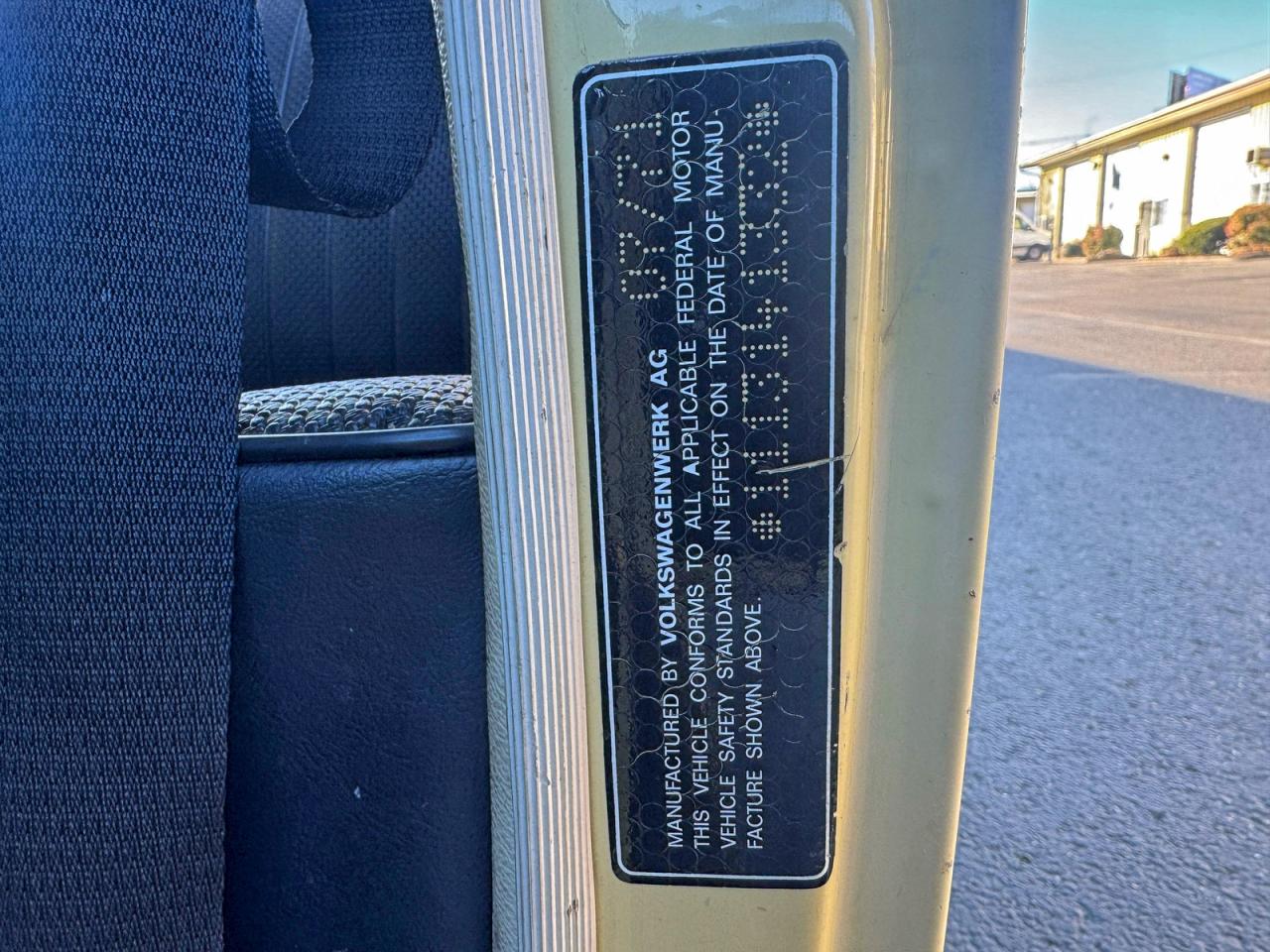 1971 Volkswagen Beetle Cream vin: 1113141332