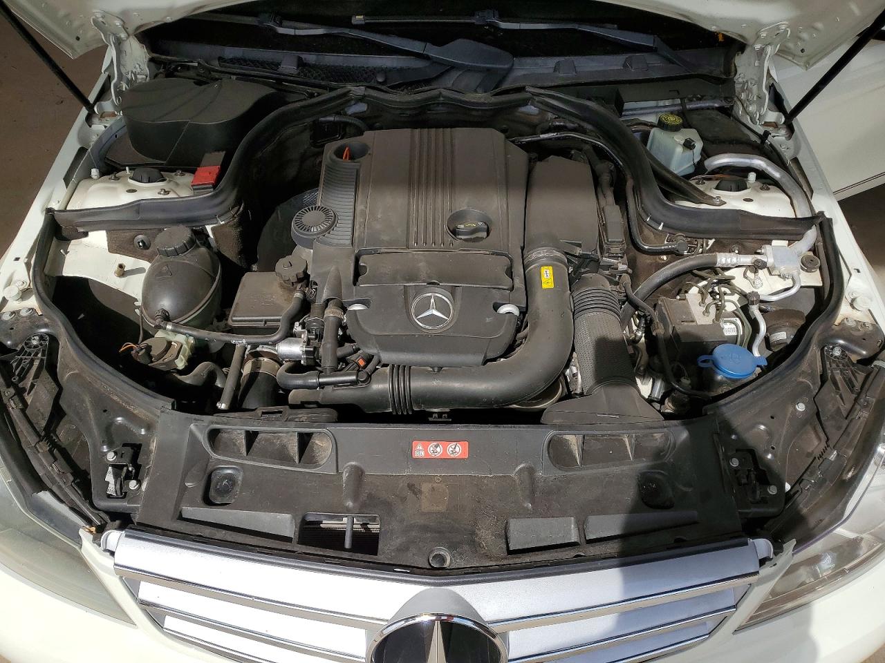 2012 Mercedes-benz C 250 Cream vin: WDDGF4HB4CR203540