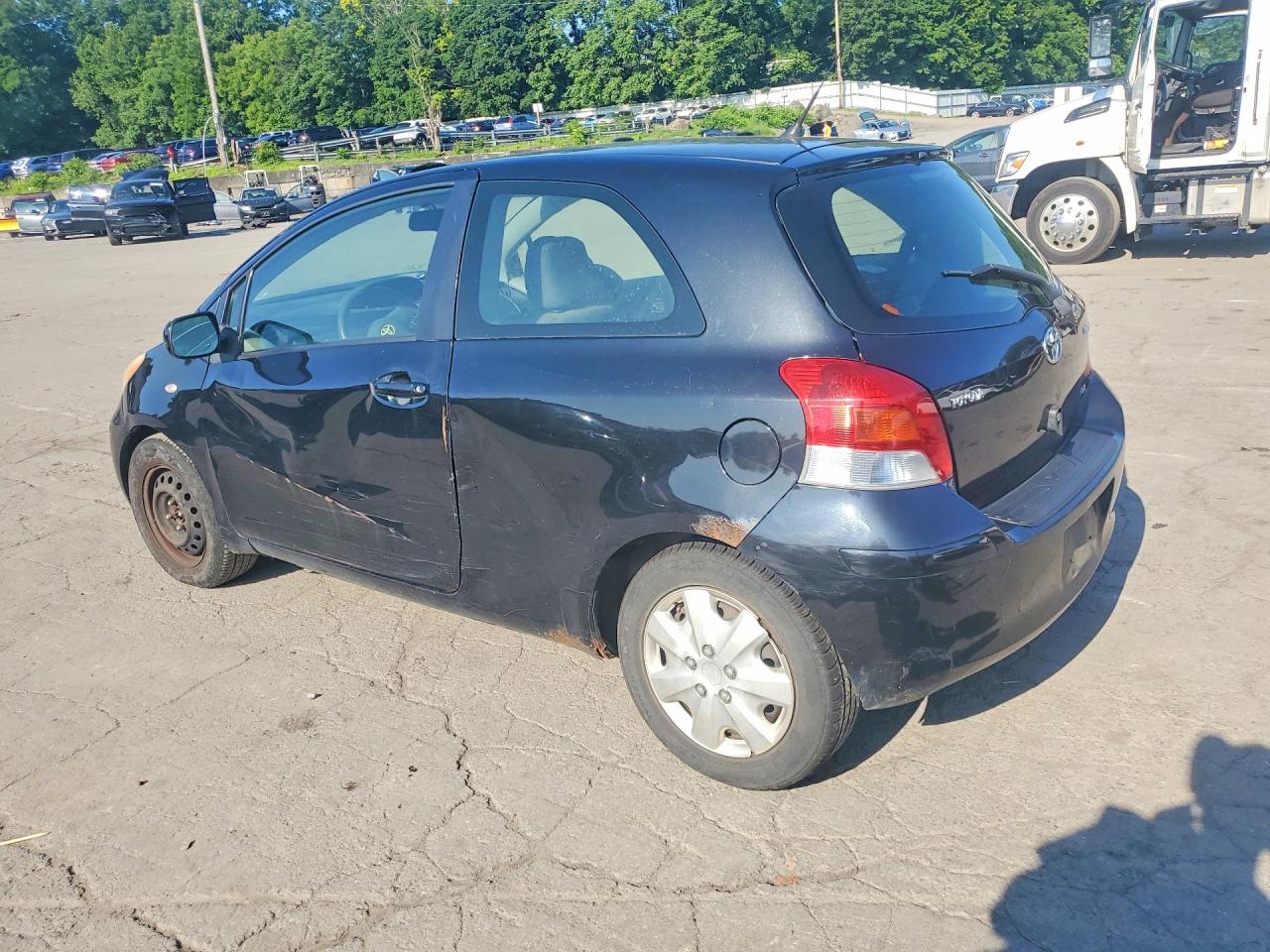 2010 Toyota Yaris Base Black vin: JTDJT4K32A5322962