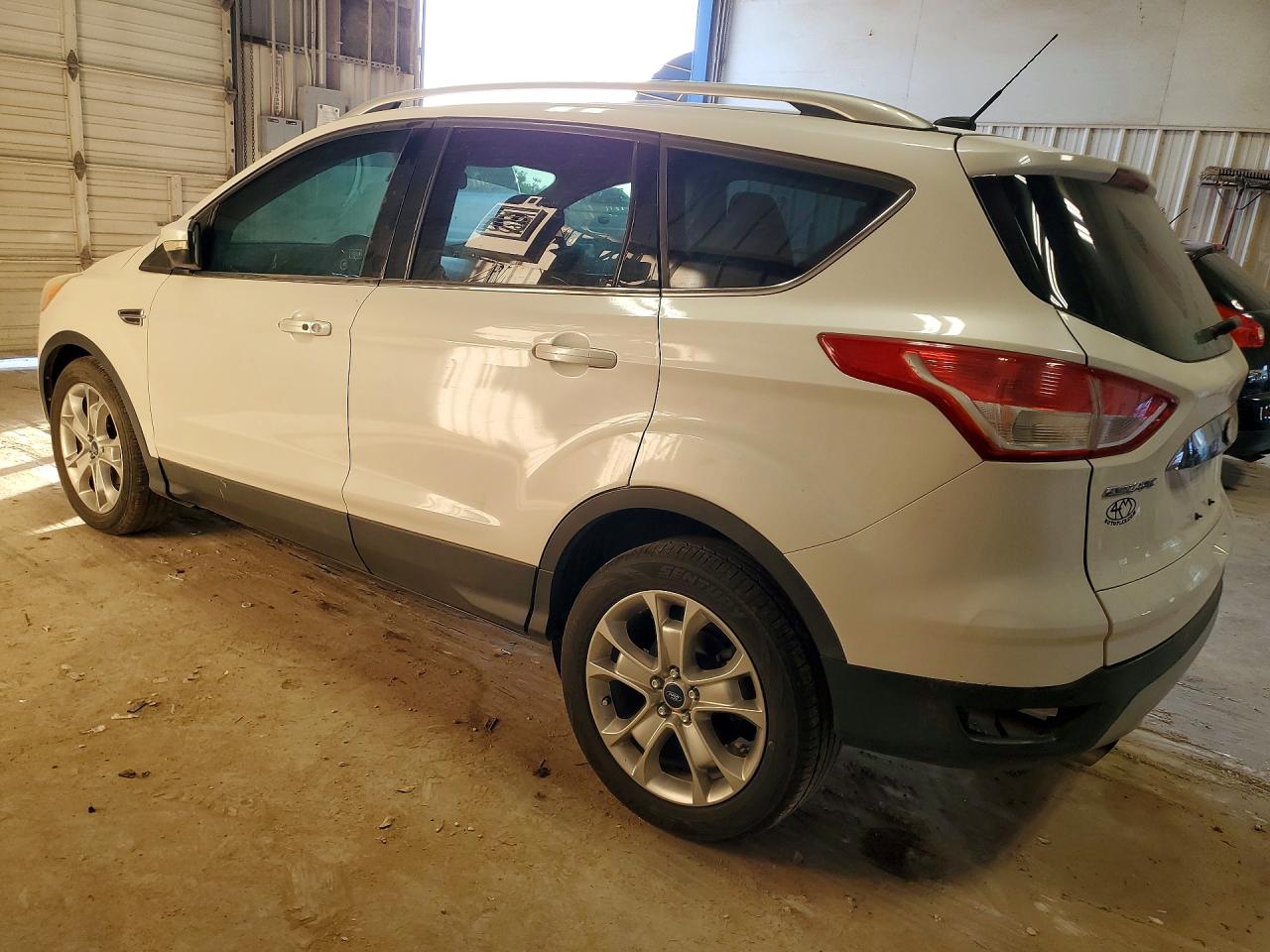 2015 Ford Escape Titanium Белый vin: 1FMCU0JX2FUC24994