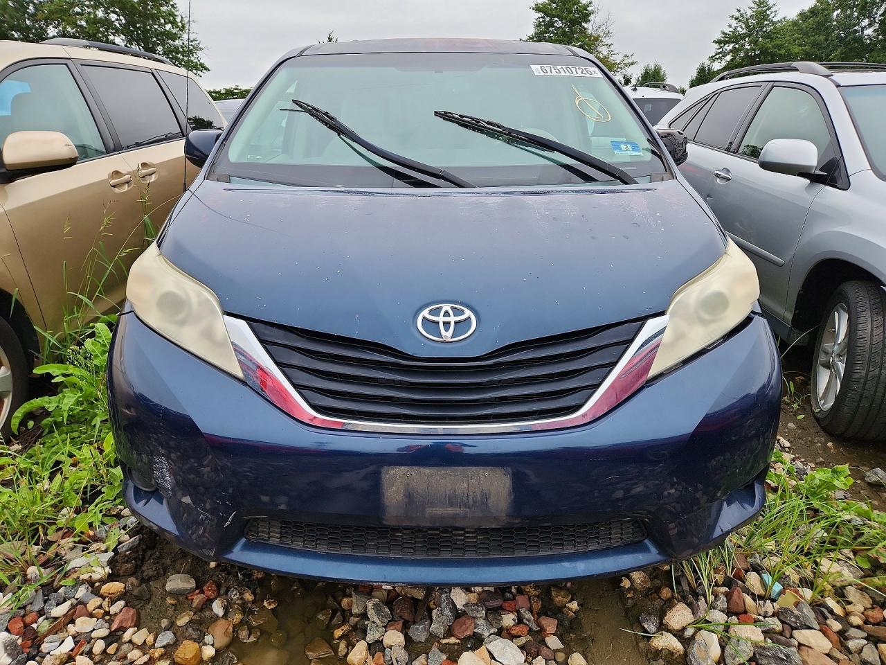 2012 Toyota Sienna Le Blue vin: 5TDKK3DC8CS249835