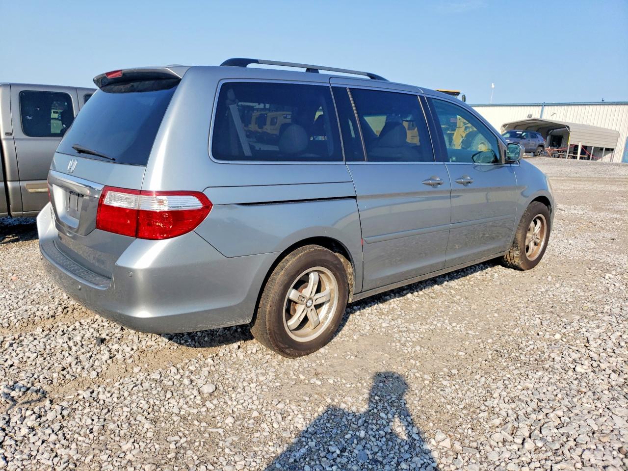 2006 Honda Odyssey Touring Silver vin: 5FNRL38886B085416