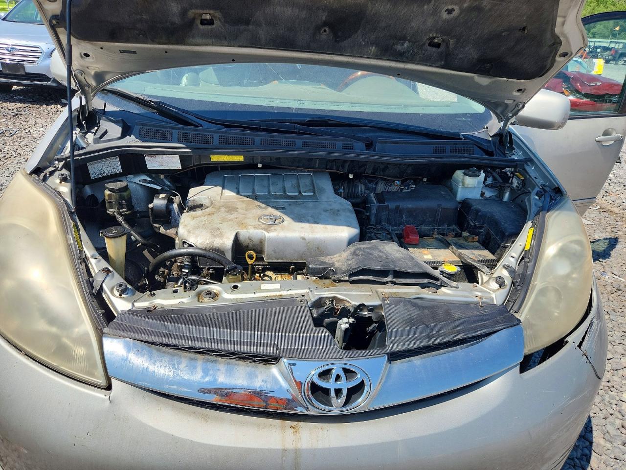 2007 Toyota Sienna Xle Limited 7-passenger Silver vin: 5TDZK22C17S091985