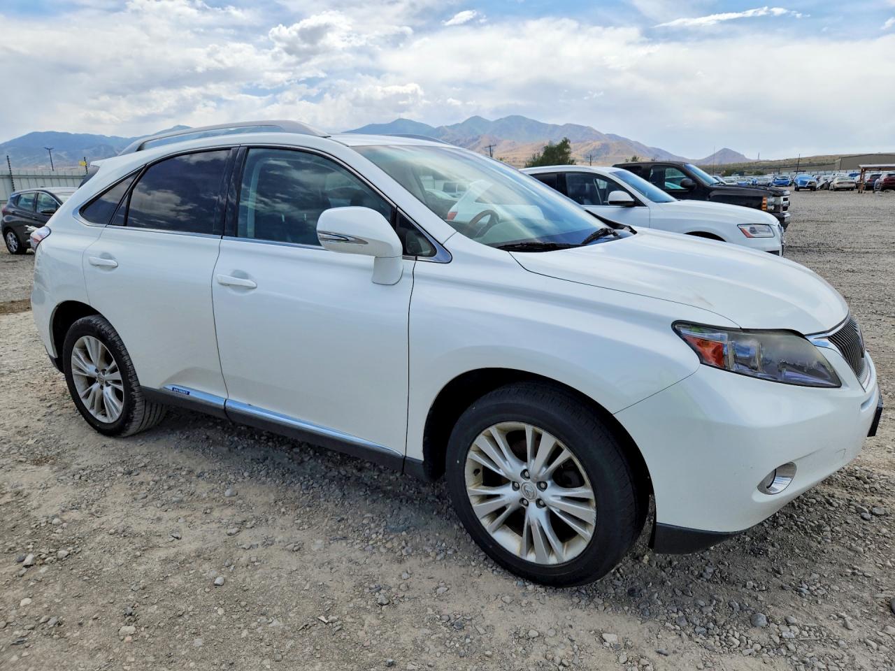 2011 Lexus Rx 450h White vin: JTJBC1BA7B2420399
