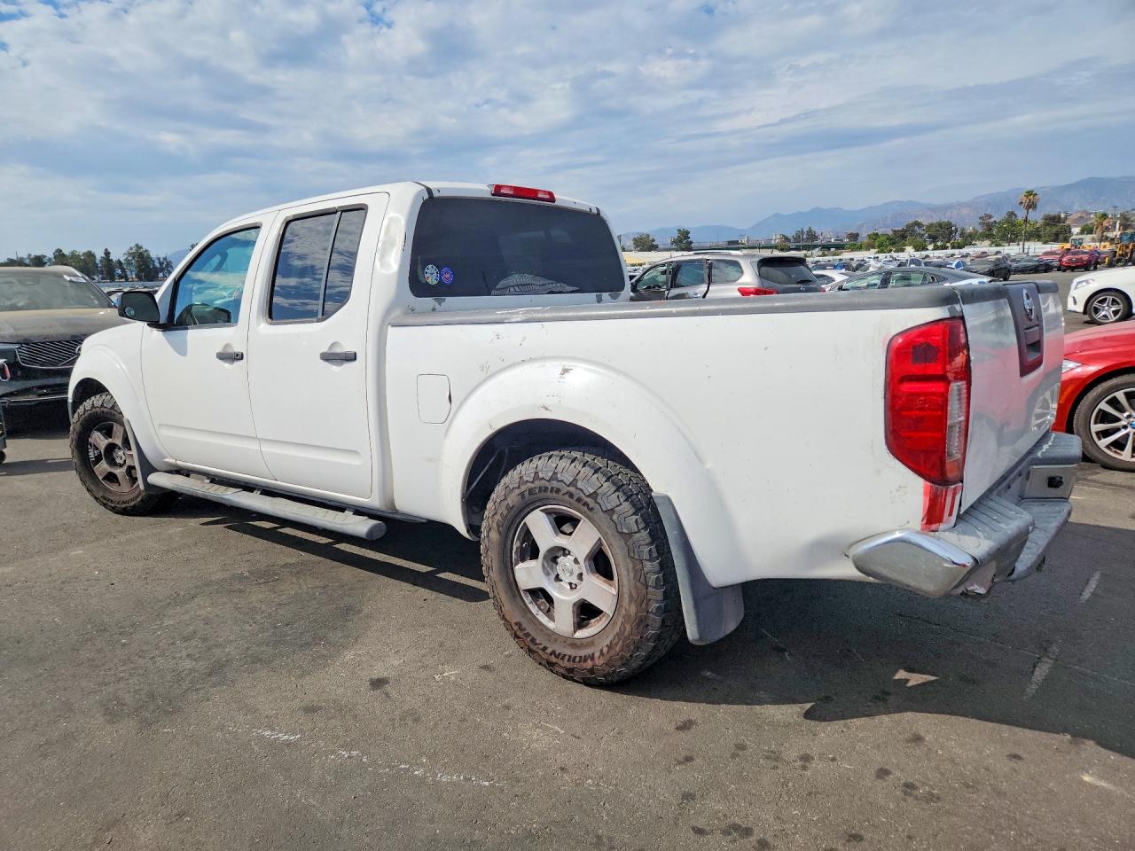 2007 Nissan Frontier Se White vin: 1N6AD09U67C441586