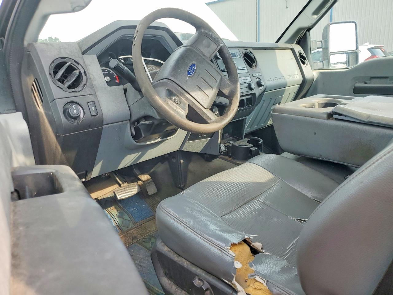 2013 Ford F250 Super Duty White vin: 1FTBF2A6XDEB44444