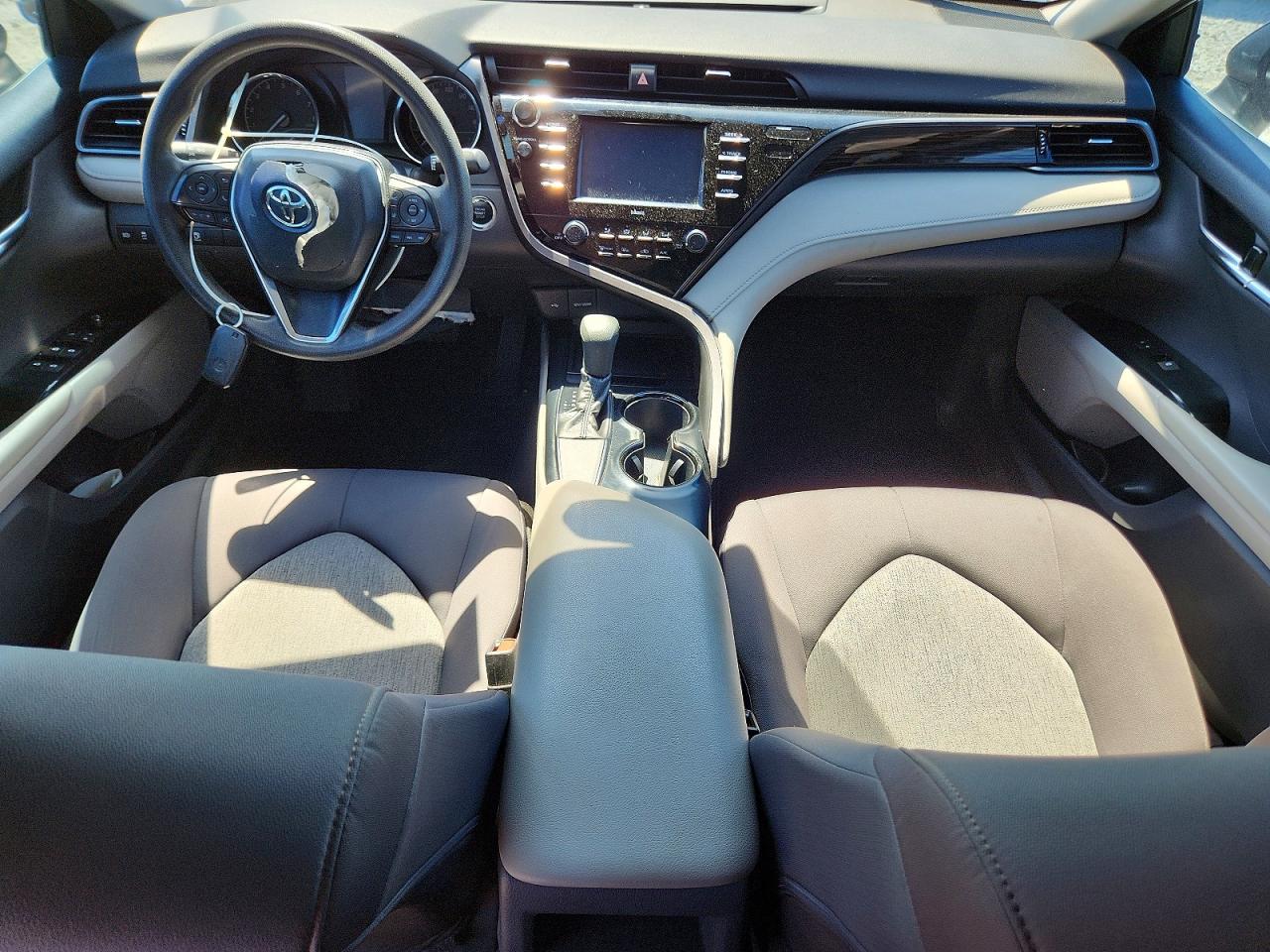 2020 Toyota Camry Le Коричневый vin: 4T1L11AK3LU301001