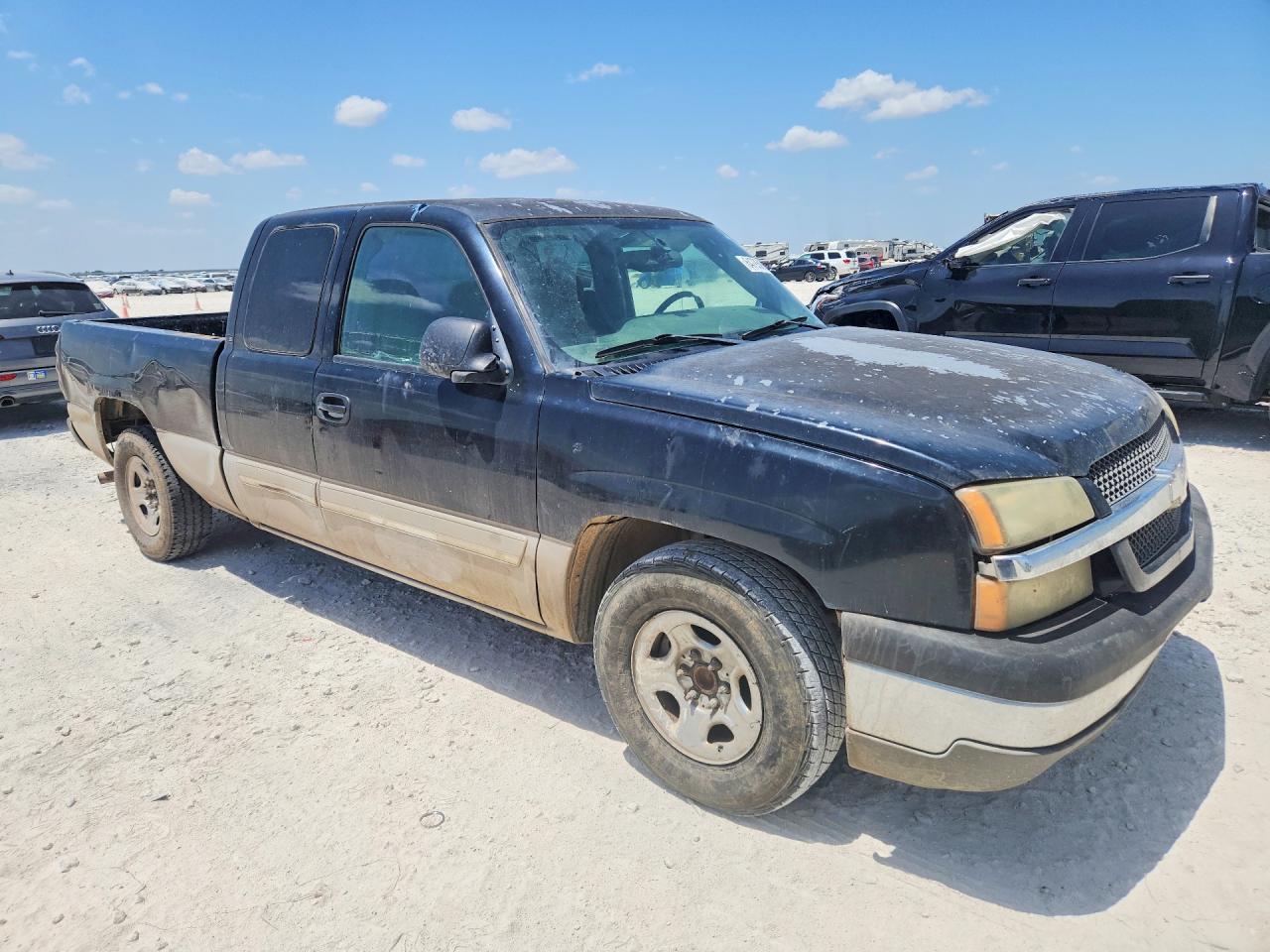 2004 Chevrolet Silverado C1500 Black vin: 1GCEC19VX4Z213637