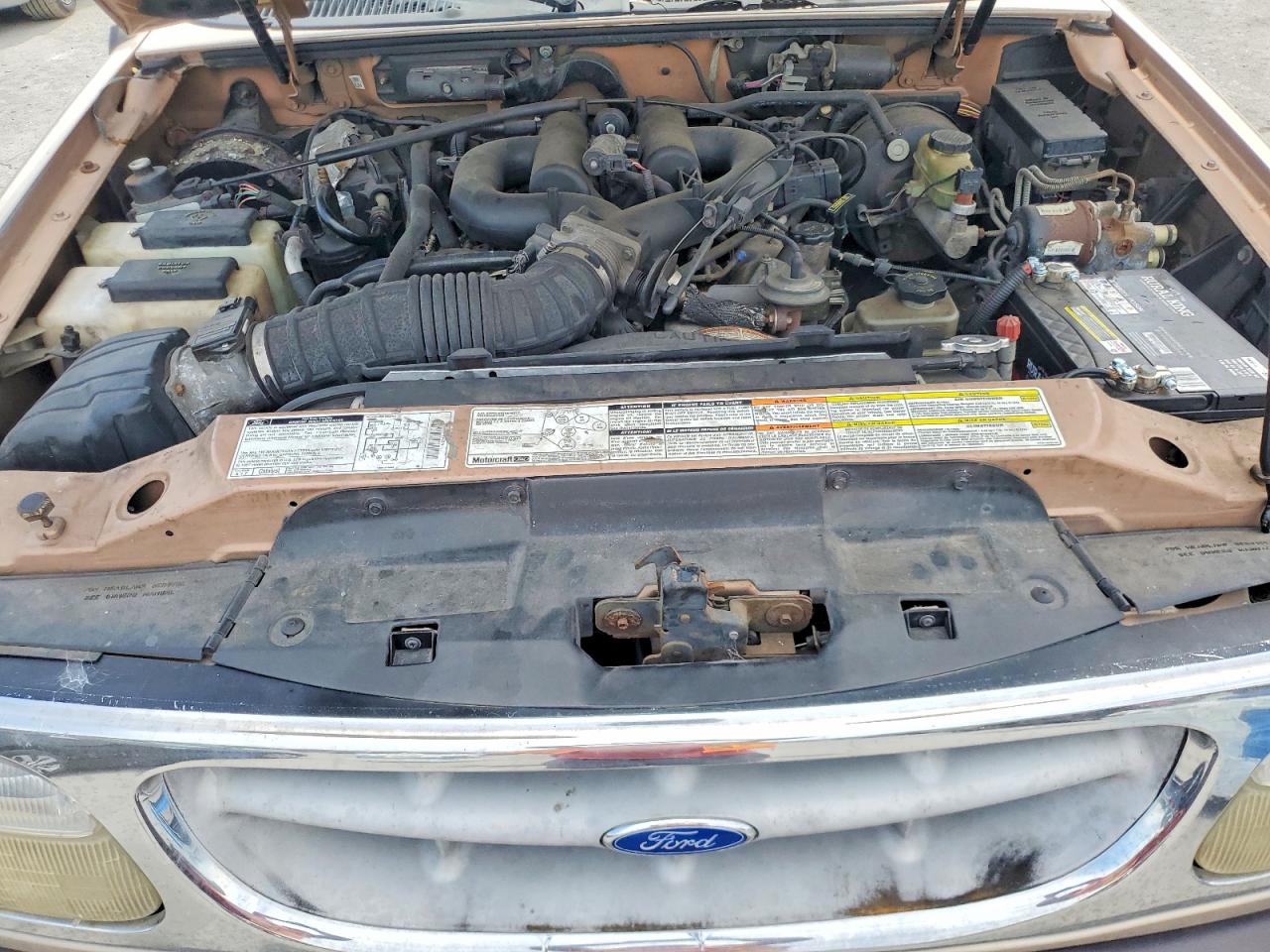 1997 Ford Explorer Gold vin: 1FMDU32E4VUC56699