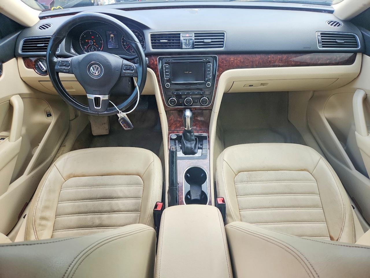 2013 Volkswagen Passat Sel Burgundy vin: 1VWCN7A33DC093307