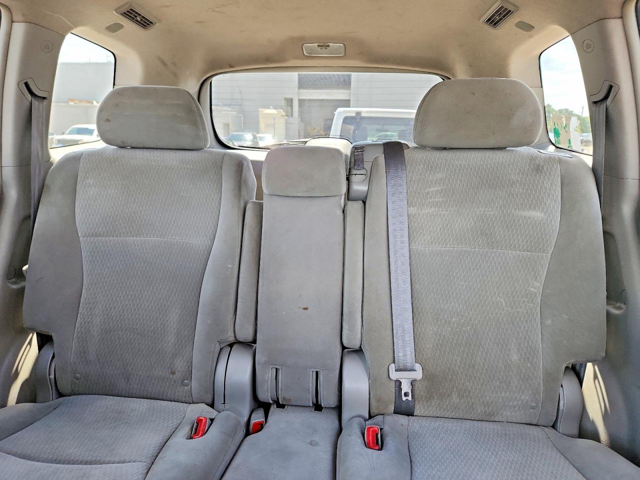 2010 Toyota Highlander Base Black vin: 5TDBK3EH0AS031881