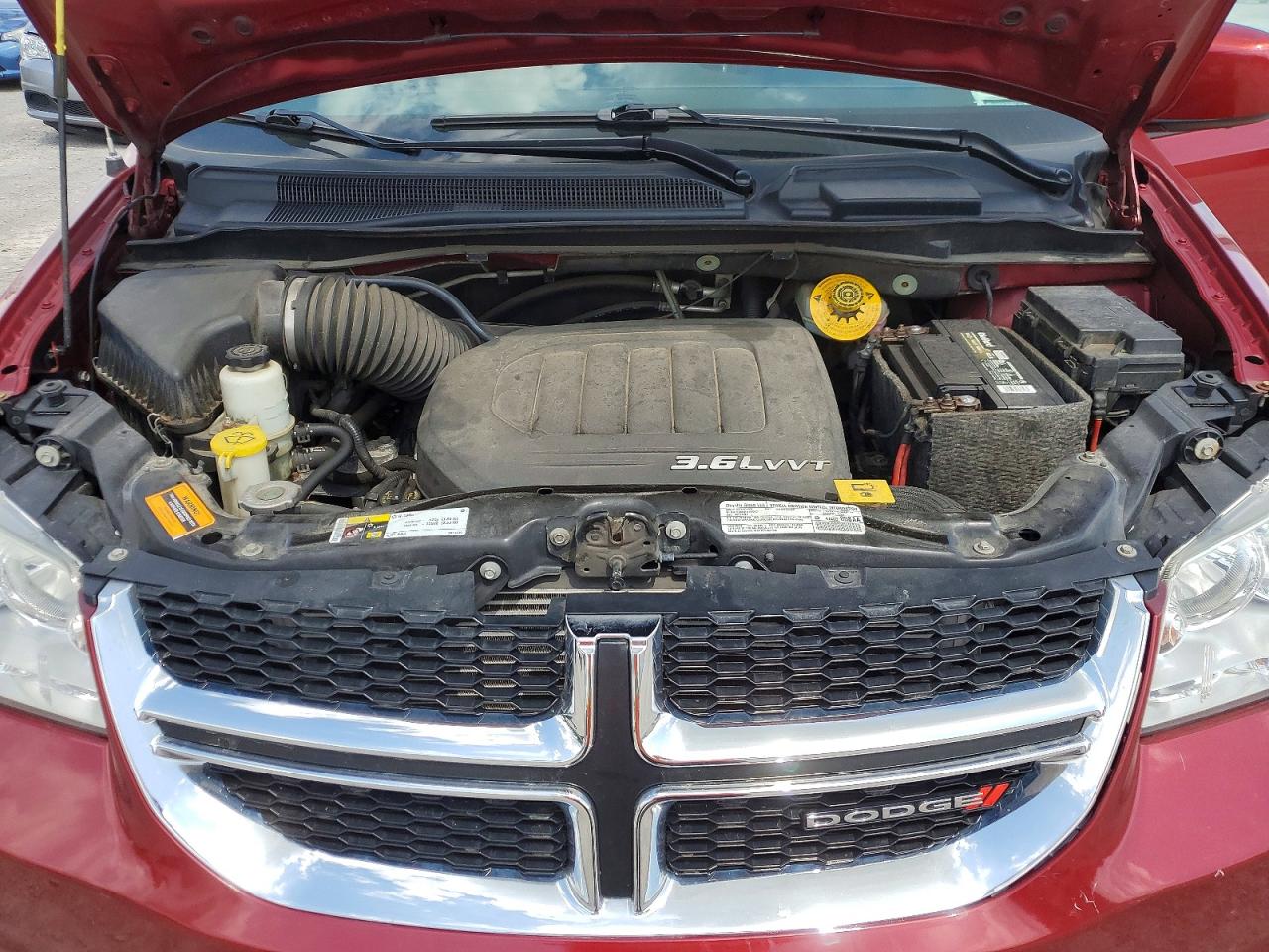 2014 Dodge Grand Caravan Sxt Burgundy vin: 2C4RDGCG1ER140536