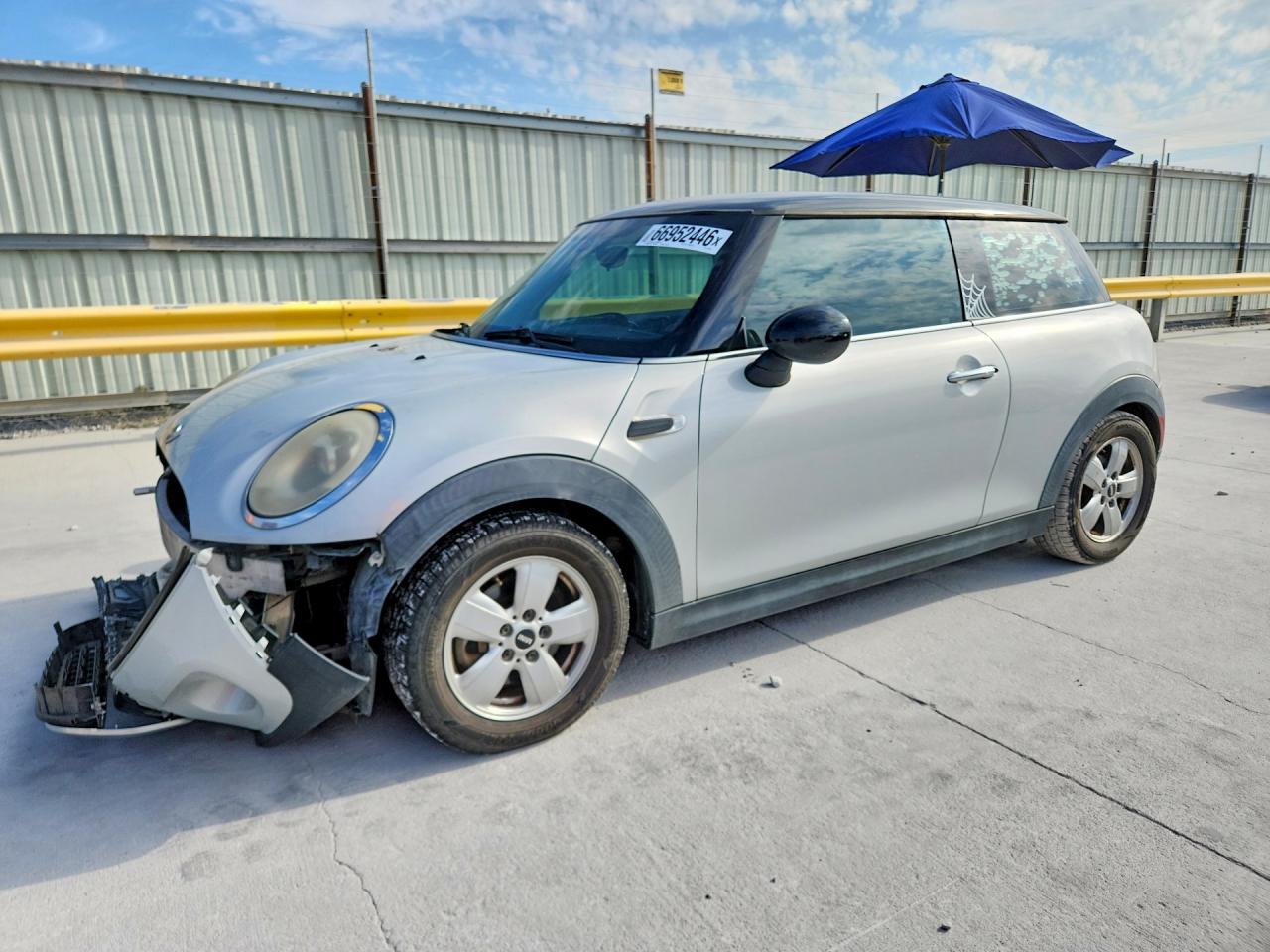 2014 Mini Cooper Silver vin: WMWXM5C58ET933011
